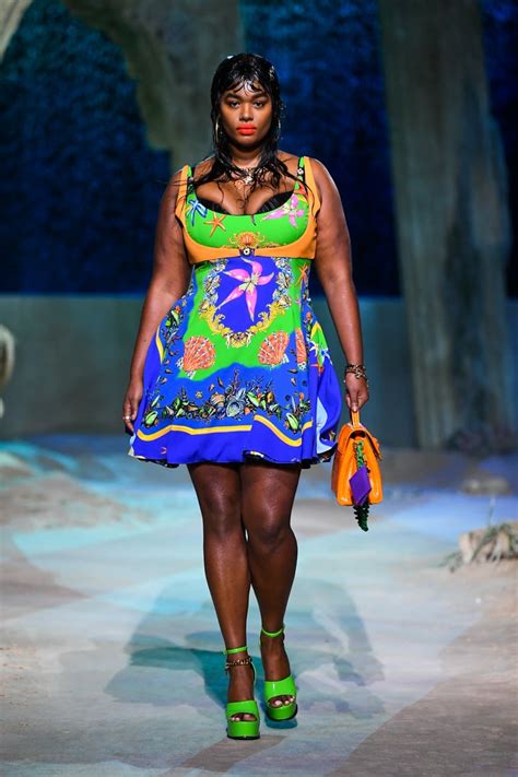 versace modeli|best curve model 2021.